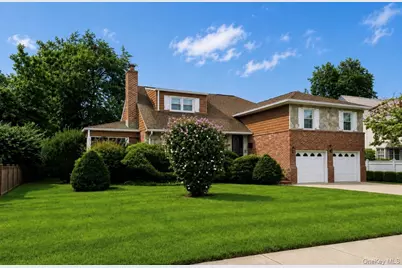 288 Brower Avenue, Rockville Centre, NY 11570 - Photo 1