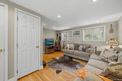 7 Locust Drive, Greenwood Lake, NY 10925 - Photo 6