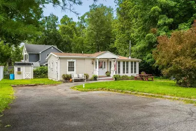 7 Locust Drive, Greenwood Lake, NY 10925 - Photo 2