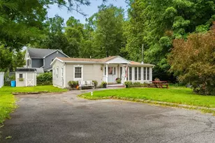 7 Locust Dr, Greenwood Lake, NY 10925 - Photo 2