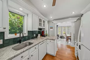 7 Locust Dr, Greenwood Lake, NY 10925 - Photo 12
