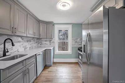 143 Chatterton Parkway #2nd floor, White Plains, NY 10606 - Photo 2