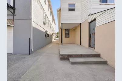 3038 Tiemann Avenue, Bronx, NY 10469 - Photo 32