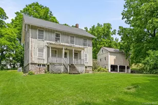 196 Newport Bridge Rd, Warwick, NY 10990 - Photo 2