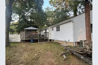 255 Auborn Avenue, Shirley, NY 11967 - Photo 4