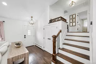 4 Balsam Dr, Hicksville, NY 11801 - Photo 4