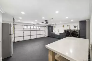 4 Balsam Dr, Hicksville, NY 11801 - Photo 26