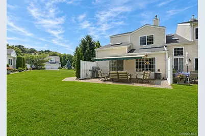 333 Prairie Court, Manorville, NY 11949 - Photo 20