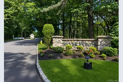 333 Prairie Court, Manorville, NY 11949 - Photo 22