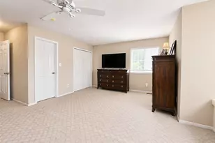 333 Prairie Ct, Manorville, NY 11949 - Photo 14