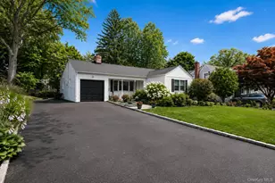 131 Huntley Dr, Ardsley, NY 10502 - Photo 2