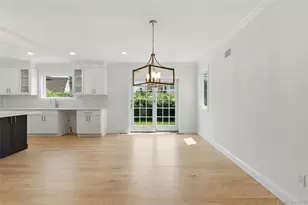 38 Surrey Rd, New Hyde Park, NY 11040 - Photo 12