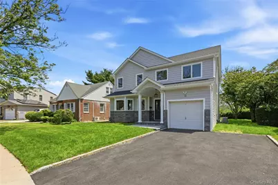 38 Surrey Road, New Hyde Park, NY 11040 - Photo 2