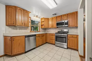 30 Lancer Dr, Newburgh, NY 12550 - Photo 10