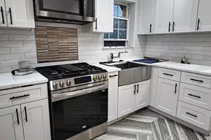 115-33 158th St, Jamaica, NY 11434 - Photo 2
