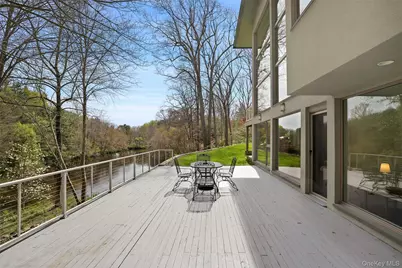 17 Fox Run Road, Pound Ridge, NY 10576 - Photo 2