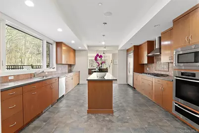 17 Fox Run Road, Pound Ridge, NY 10576 - Photo 16