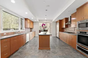 17 Fox Run Rd, Pound Ridge, NY 10576 - Photo 16