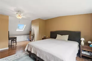 31 Eastwood Dr, North Babylon, NY 11703 - Photo 22