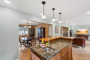 31 Eastwood Dr, North Babylon, NY 11703 - Photo 14