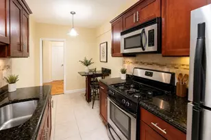 220 Pelham Rd, New Rochelle, NY 10805 - Photo 4