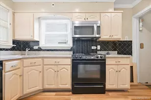 11509 Parkway Dr, Elmont, NY 11003 - Photo 8