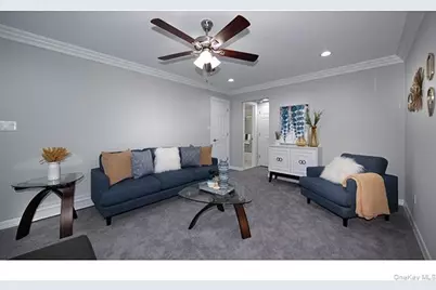 34 Longfellow Avenue #3409, Levittown, NY 11756 - Photo 4