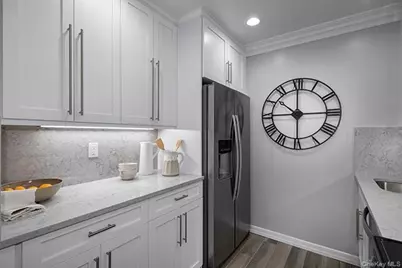 34 Longfellow Avenue #3409, Levittown, NY 11756 - Photo 2