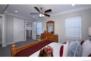 34 Longfellow Ave, Levittown, NY 11756 - Photo 6