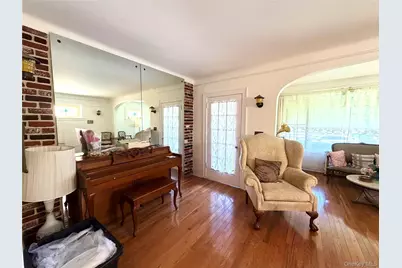 59-41 161st Street, Flushing, NY 11365 - Photo 2