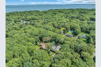 29 Columbine Avenue N, Hampton Bays, NY 11946 - Photo 40