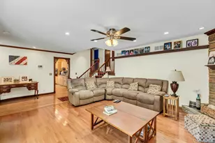 29 Columbine Ave N, Hampton Bays, NY 11946 - Photo 8
