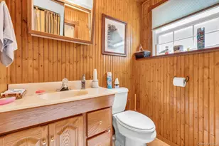29 Columbine Ave N, Hampton Bays, NY 11946 - Photo 16