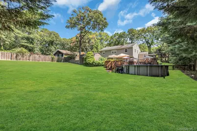 29 Columbine Avenue N, Hampton Bays, NY 11946 - Photo 30