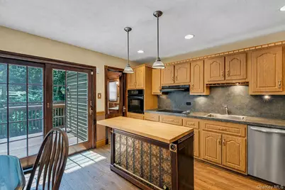 29 Columbine Avenue N, Hampton Bays, NY 11946 - Photo 20