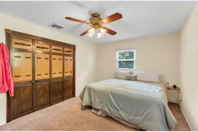29 Columbine Avenue N, Hampton Bays, NY 11946 - Photo 10