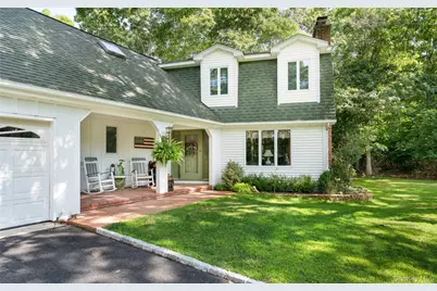 21 Bay Avenue W, Hampton Bays, NY 11946 - Photo 34