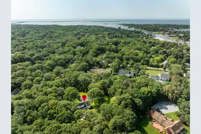 21 Bay Avenue W, Hampton Bays, NY 11946 - Photo 46