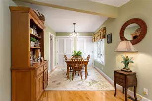 21 Bay Ave W, Hampton Bays, NY 11946 - Photo 12