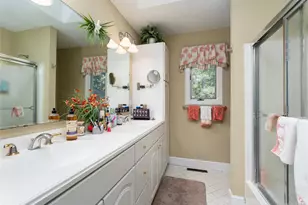21 Bay Ave W, Hampton Bays, NY 11946 - Photo 22