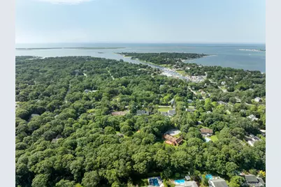 21 Bay Avenue W, Hampton Bays, NY 11946 - Photo 44