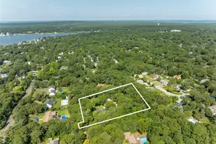 21 Bay Ave W, Hampton Bays, NY 11946 - Photo 6