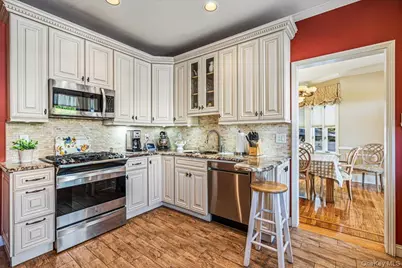 1003 149th Street, Whitestone, NY 11357 - Photo 12