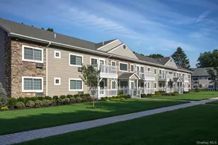 204 B Jefferson Ave, Saint James, NY 11780 - Photo 2
