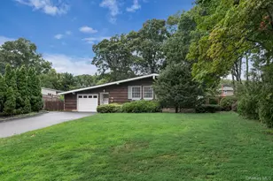 34 Crestwood Ln, Ronkonkoma, NY 11779 - Photo 4
