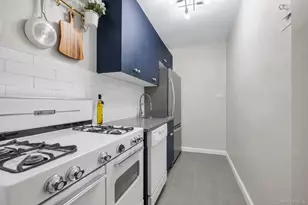 142-05 Roosevelt Ave, Flushing, NY 11354 - Photo 4