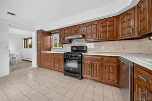 612 Marcellus Rd, Williston Park, NY 11596 - Photo 8