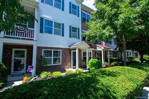 7 Lager Ln, Patchogue, NY 11772 - Photo 2
