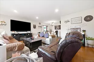 116 Elm St, Valley Stream, NY 11580 - Photo 6