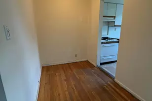 25 Edwards St, Roslyn Heights, NY 11576 - Photo 20